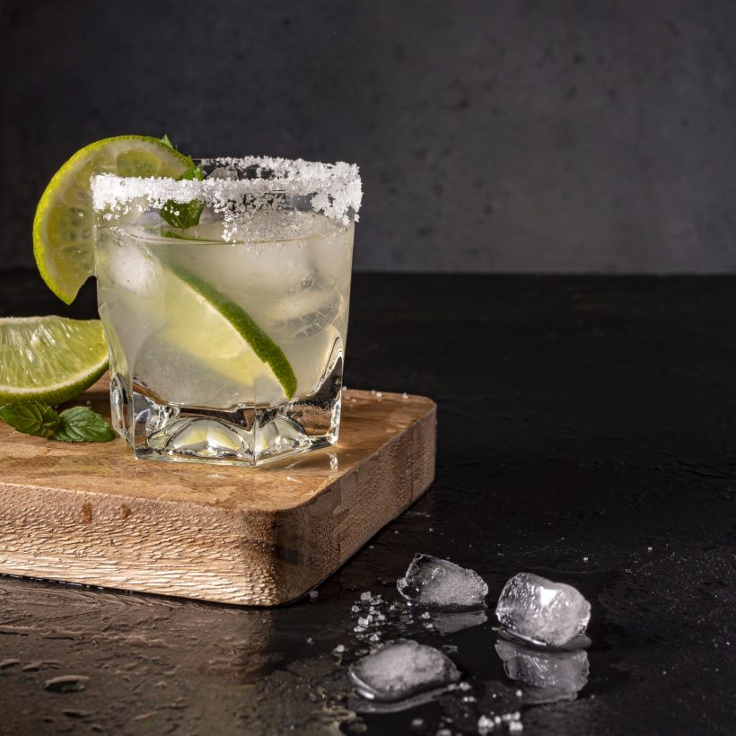 delicious-beverage-with-lime-ice